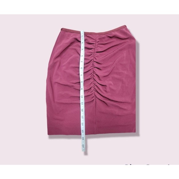 Aritzia Talula Ruched Mini Skirt High Waisted Cordovan Maroon Lined - Picture 8 of 8